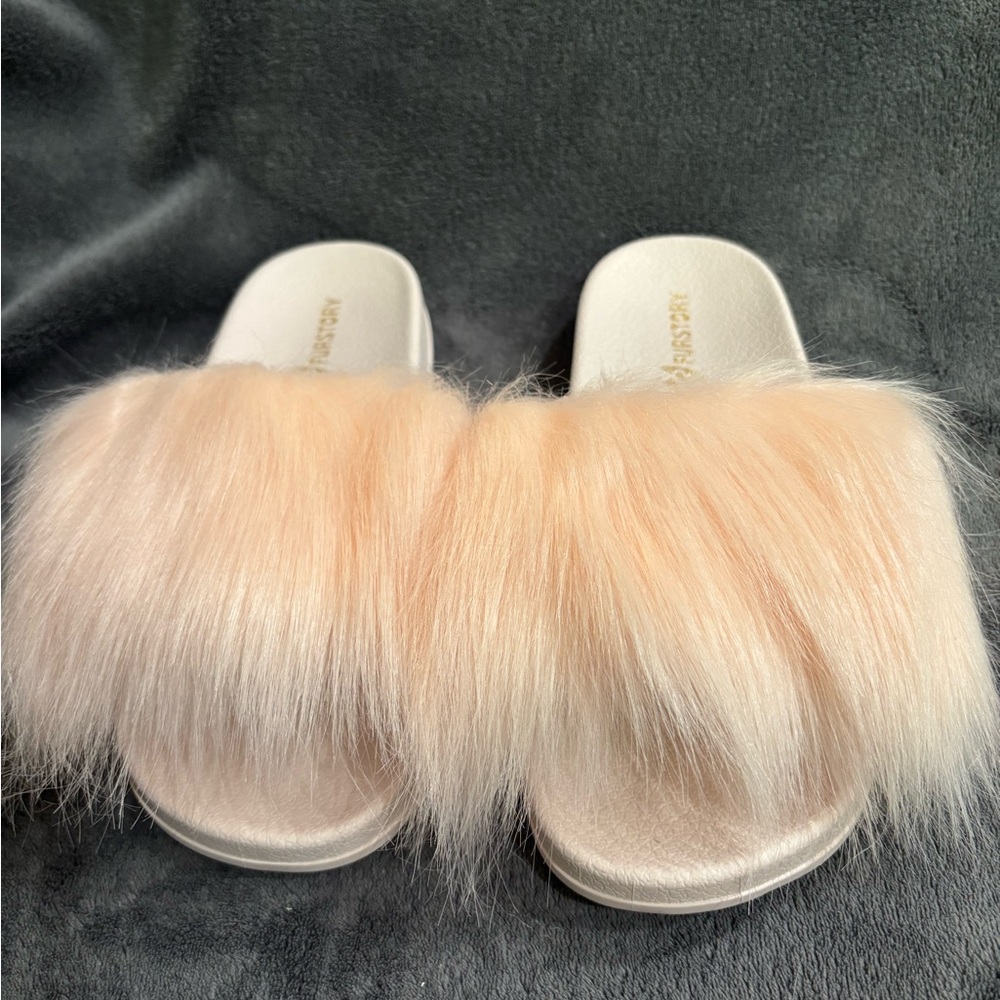 Cream and White Furry Slippers with Plush Faux Fur